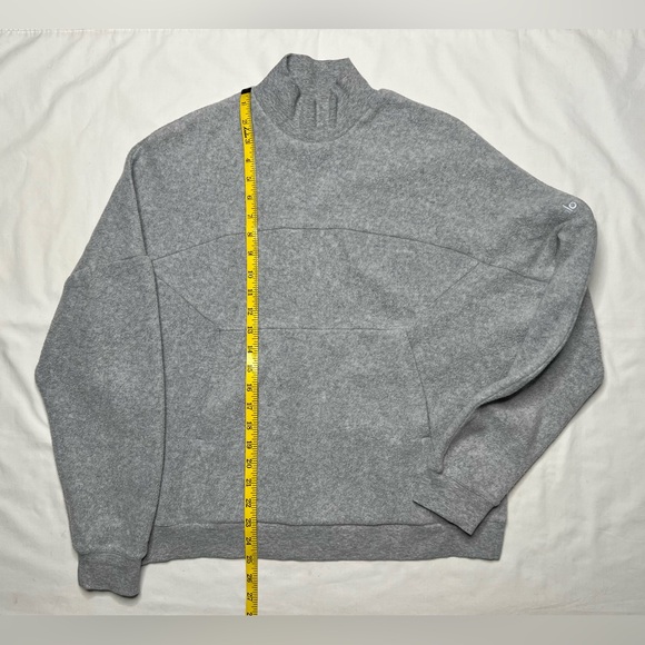 Alo Yoga Women's segment pullover Fleece sweatshirt - Dove Grey - S. - Picture 13 of 16